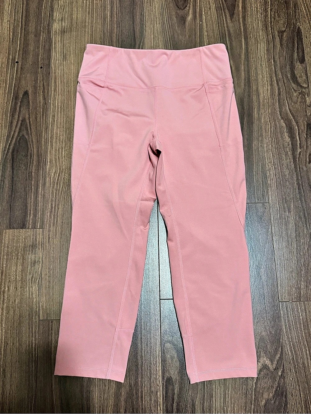 Ricki'Small High Rise Capri Leggings with Side Pockets Pink Small